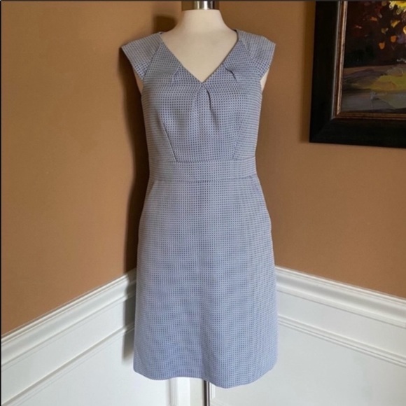 Banana Republic Dresses & Skirts - Banana Republic sheath dress 8